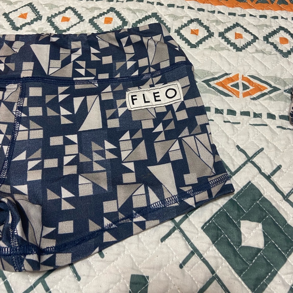 Fleo Shorts